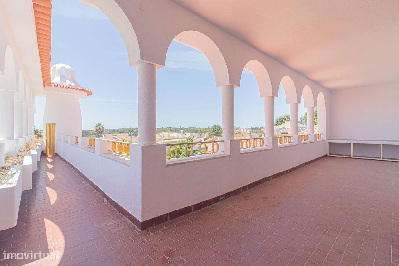 Distinta Moradia, com piscina e adega - perto de praias-37