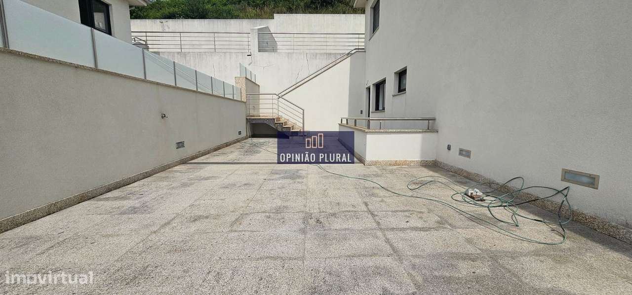 Moradia T3 de Luxo com Vista Panorâmica para o Rio Douro  Jovim Gon...-28