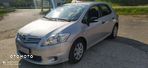 Toyota Auris 1.4 D-4D Luna - 1