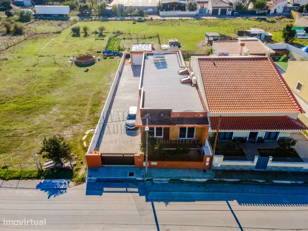 Moradia Térrea T3+1 NOVA com garagem em Alhos Vedros-39