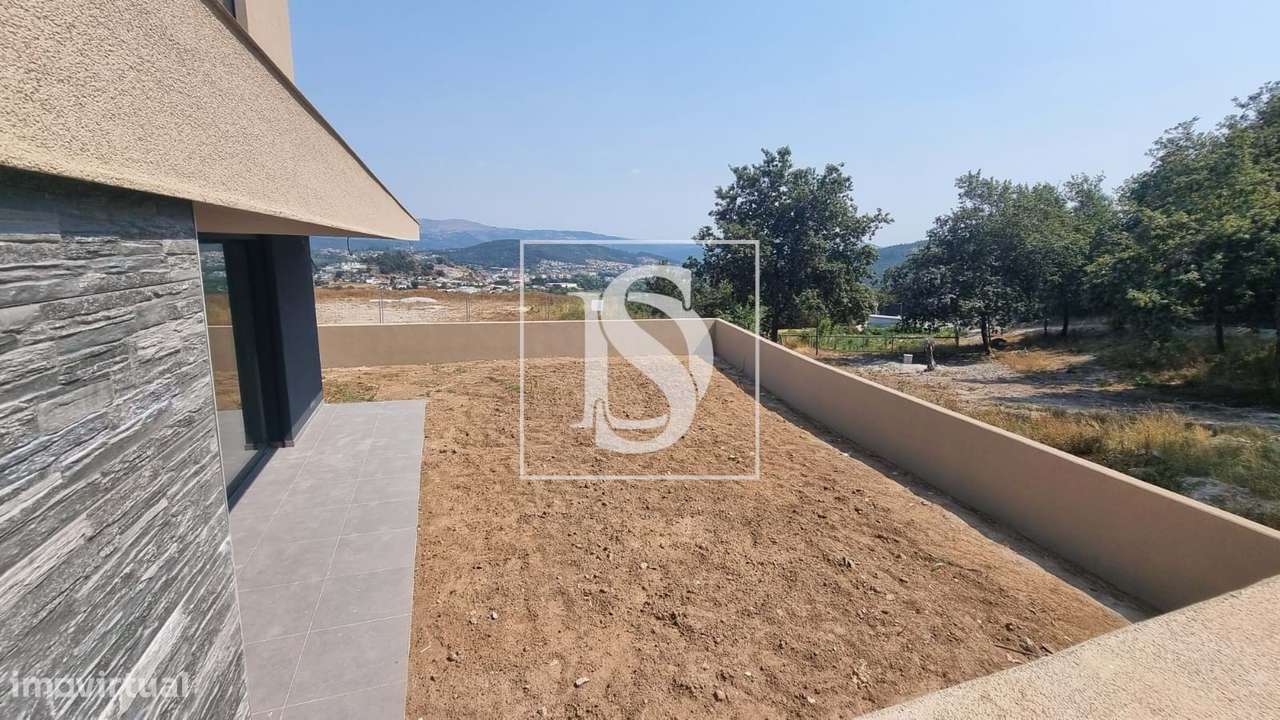 Vivendas T3 em banda situadas em Lanhoso- Póvoa de Lanhoso-13