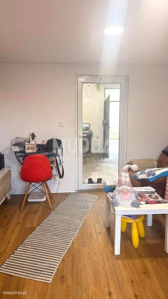 Moradia T4 para recuperar em Arada - Grande imagem: 5/24