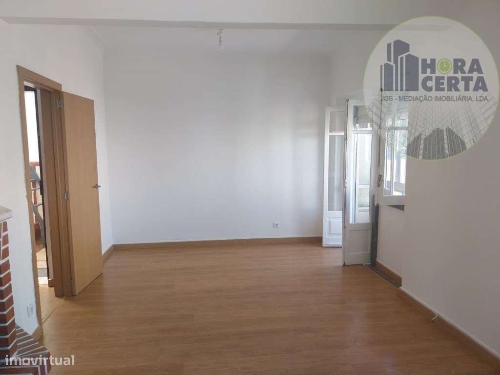Apartamento T4 nas Mercês!-9
