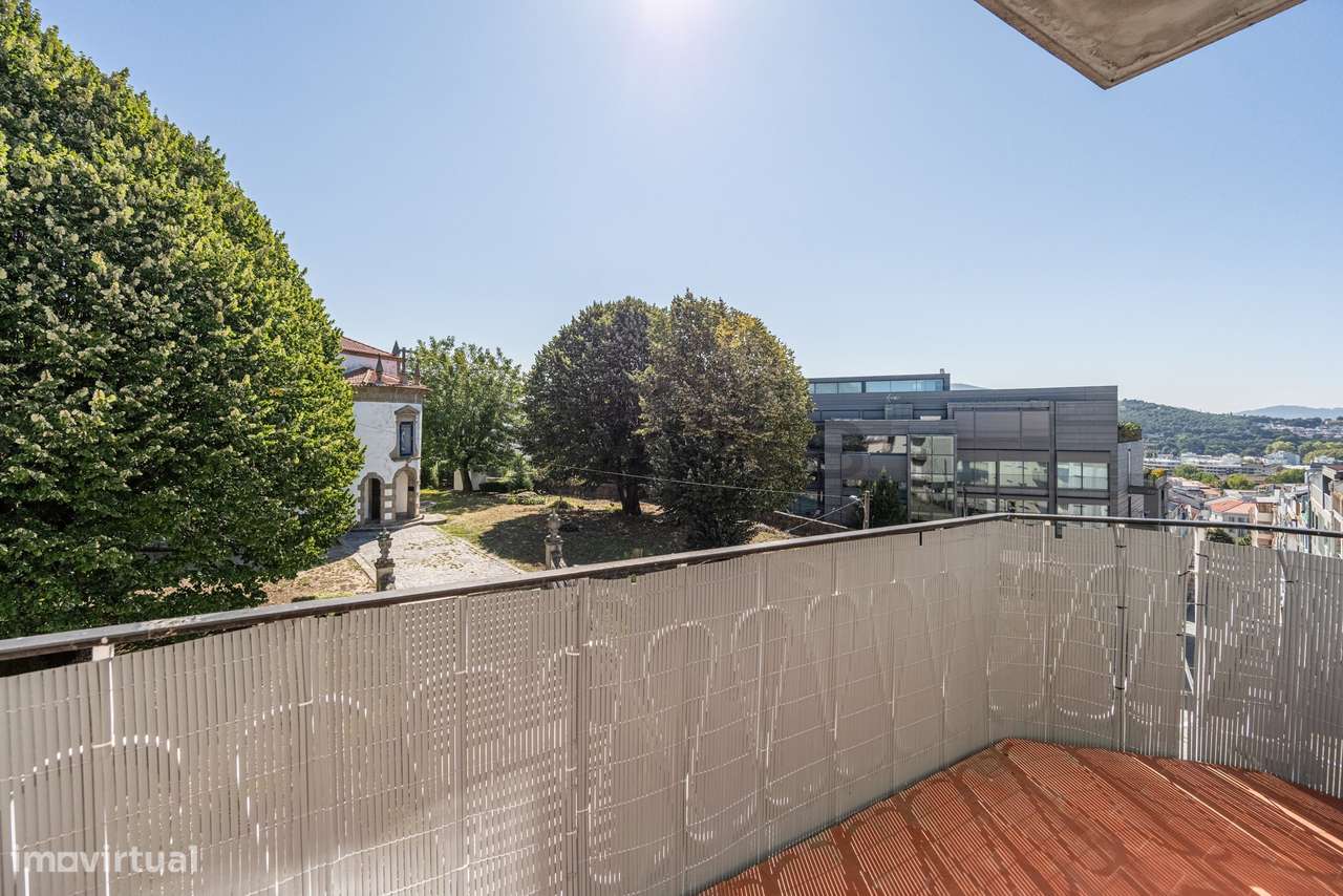 Apartamento T2, no centro da cidade de Braga-1