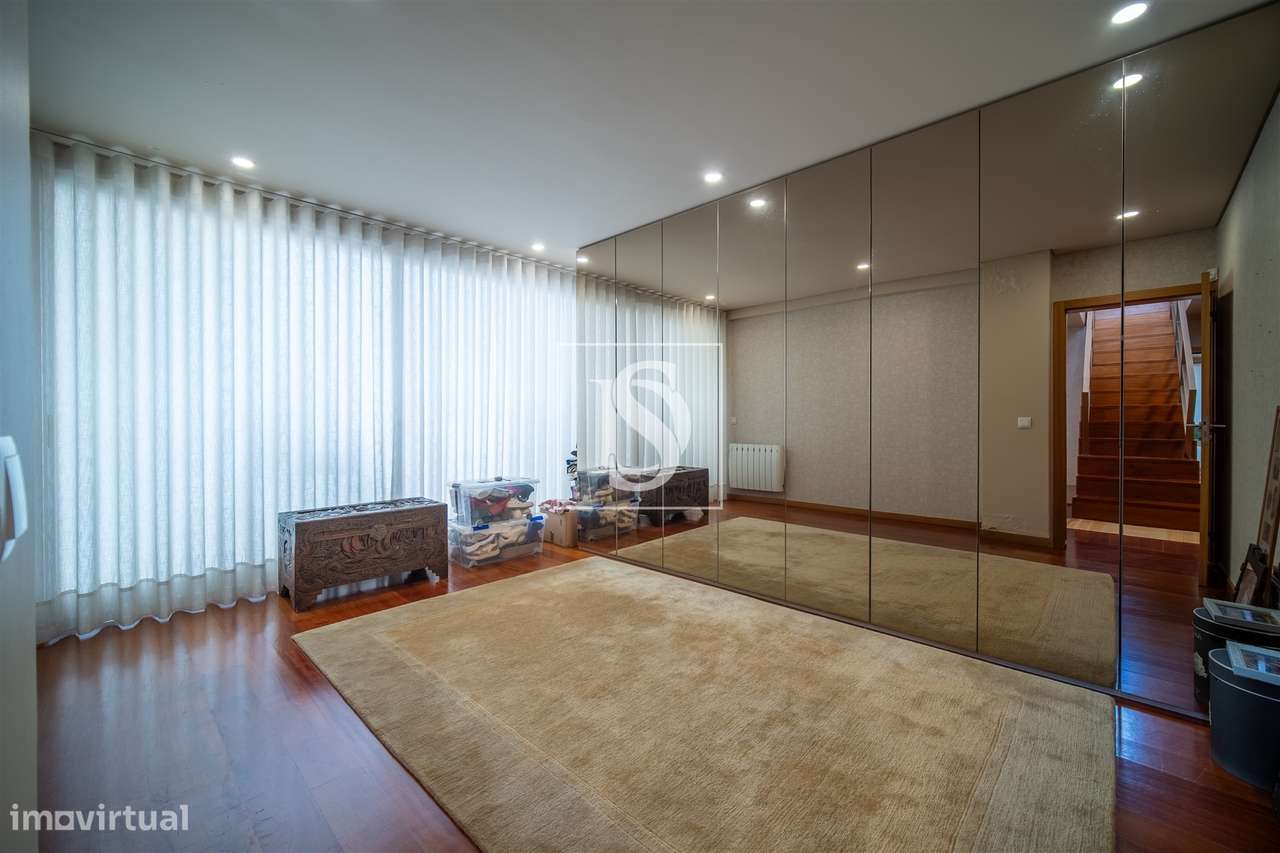 Exclusiva Moradia T4+1 c/ Piscina Aquecida e mais de 380 m²-21