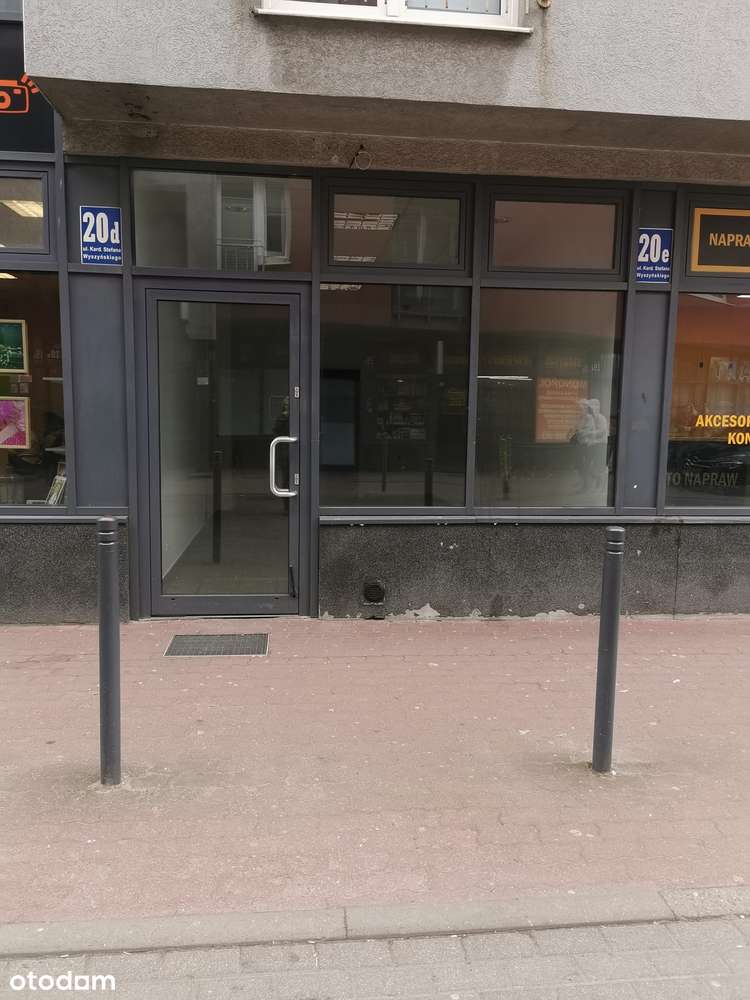 Lokal z dużą witryną wysoki - Centrum Wyszyńskiego z najemcą - ROI 7%-1