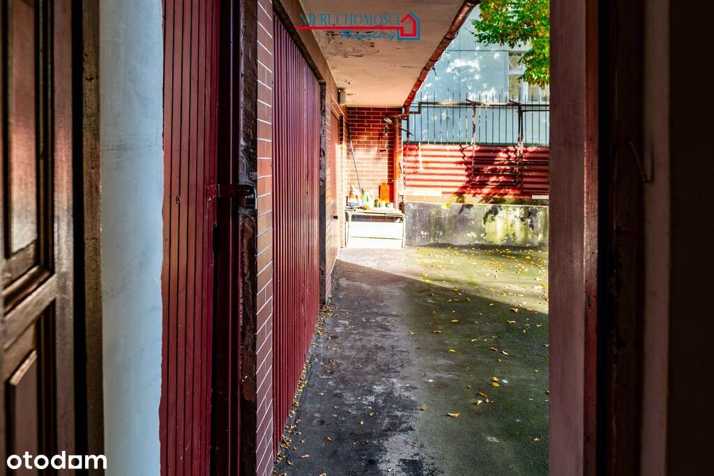 Połowa domu w dobrej lokalizacji-7