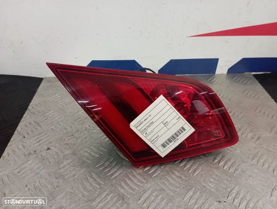 Peça - Farolim Esquerdo Mala Peugeot 308 2019 Ref. 9677818380