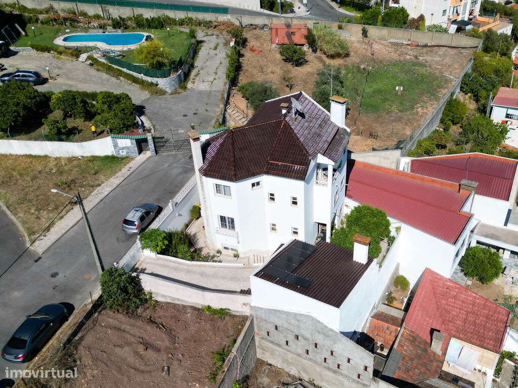 Moradia T6 Bifamiliar em Odivelas - Grande imagem: 3/60