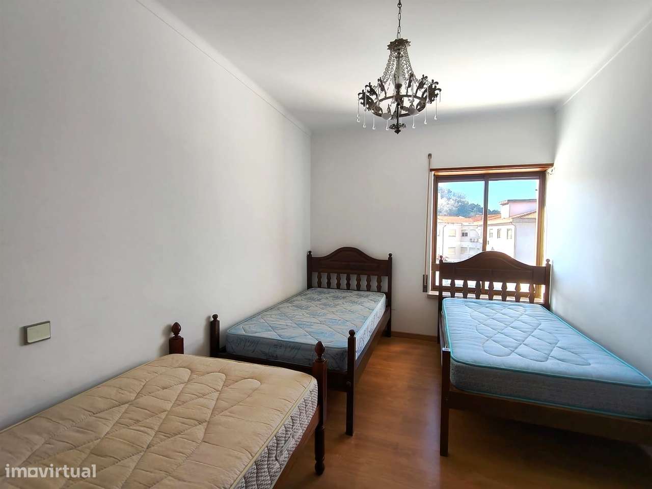 Apartamento T4 / Varandas / Garagem / Leiria centro-11