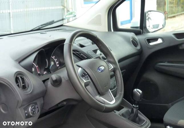 Ford Tourneo Courier 1.5 TDCi Trend - 10