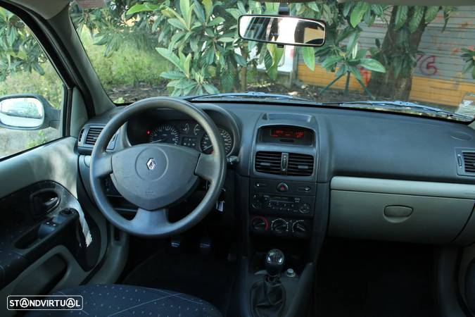 Renault Clio 1.5 dCi Authentique - 8