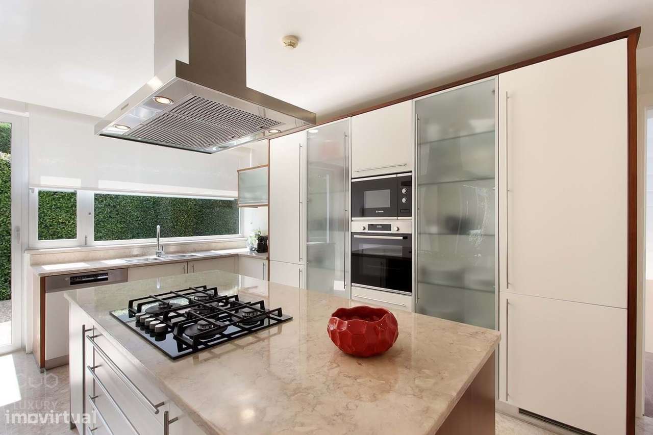 Moradia, 391 m², Charneca de Caparica e Sobreda-14