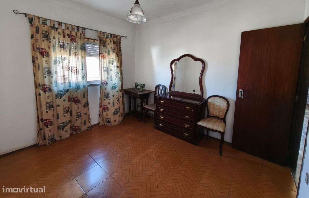 Apartamento T3+T2 com garagem, Amieirinha-Marinha Grande-18