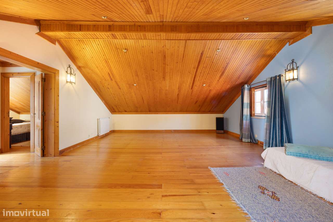 Moradia T2+2 | Piscina e Jardim | Vista Rio Zezêre | Dornes-25