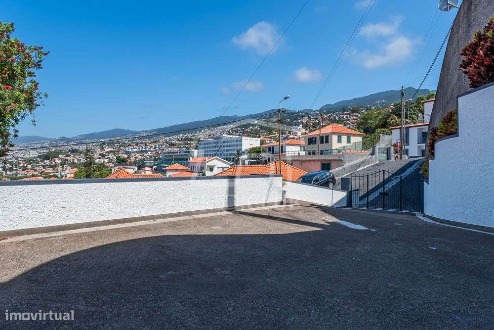 Moradia T4 - Funchal-26