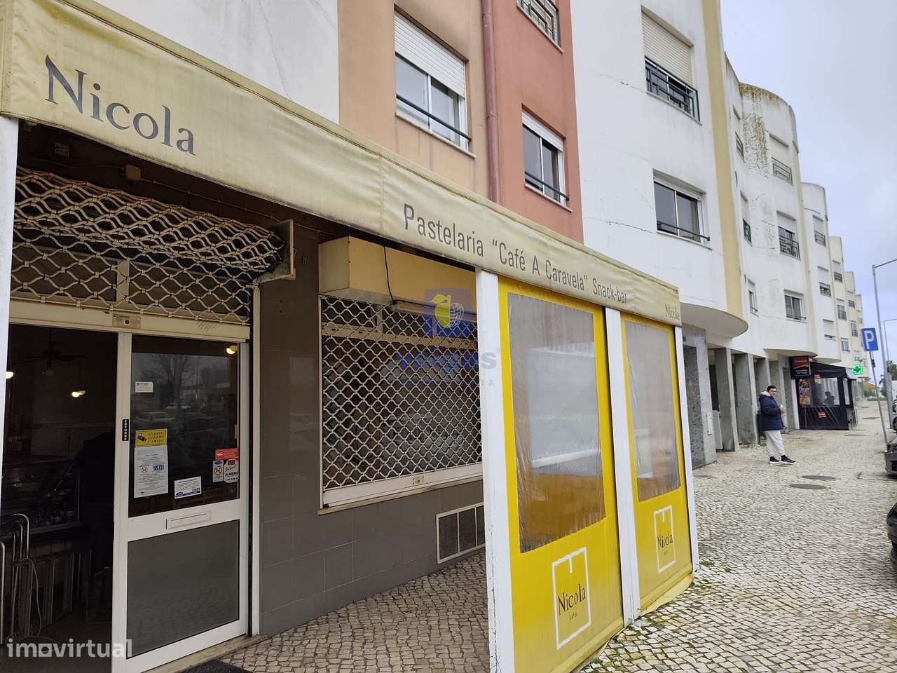 Café Totalmente Equipado Para Venda-14