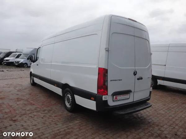 Mercedes-Benz Sprinter 319 Max - 6