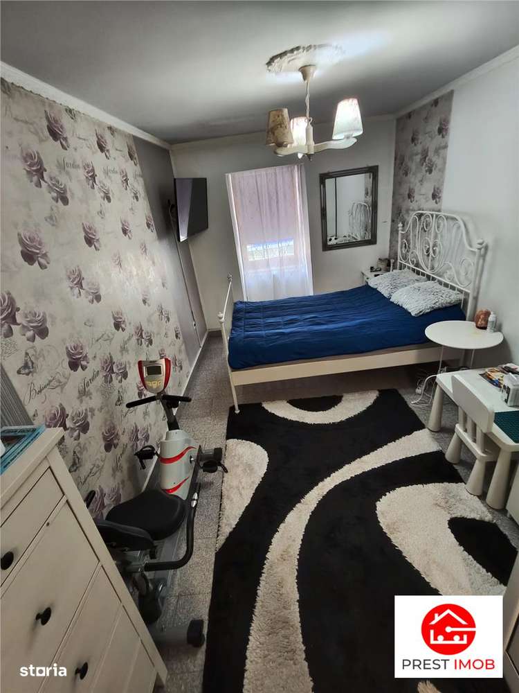 Apartament si spatiu comercial de vanzare-2