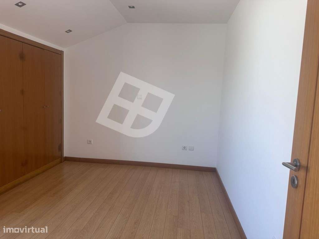 Apartamento T2 com Terraços - Aveiro /Glória-14