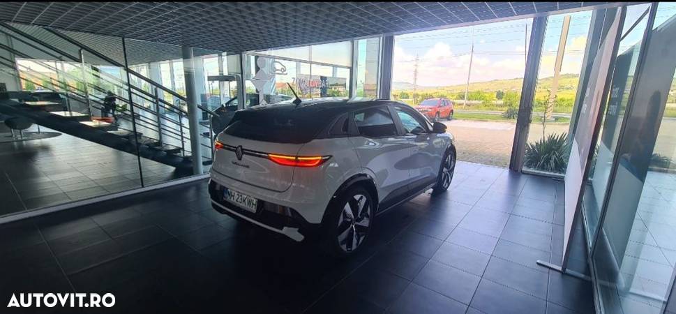 Renault Megane Megan E-TECH EV60 super charge equilibre - 24