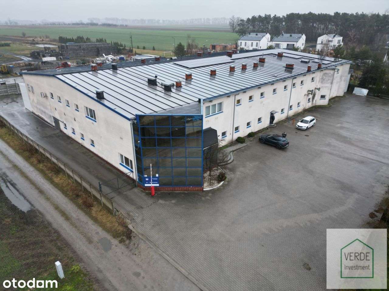 Hala produkcyjna przy trasie S11-0