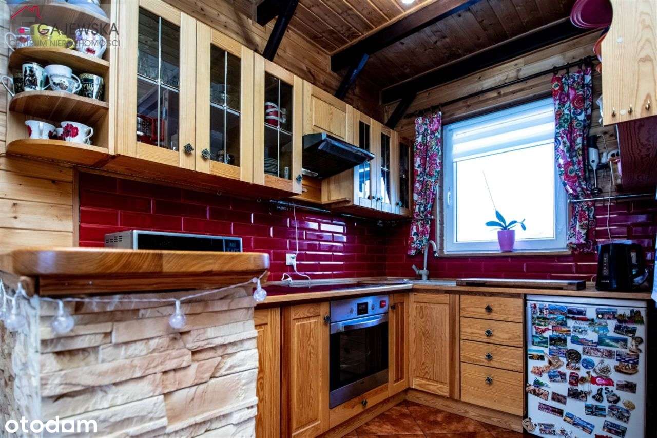 Urokliwa nieruchomość z drewnianym domem!-9