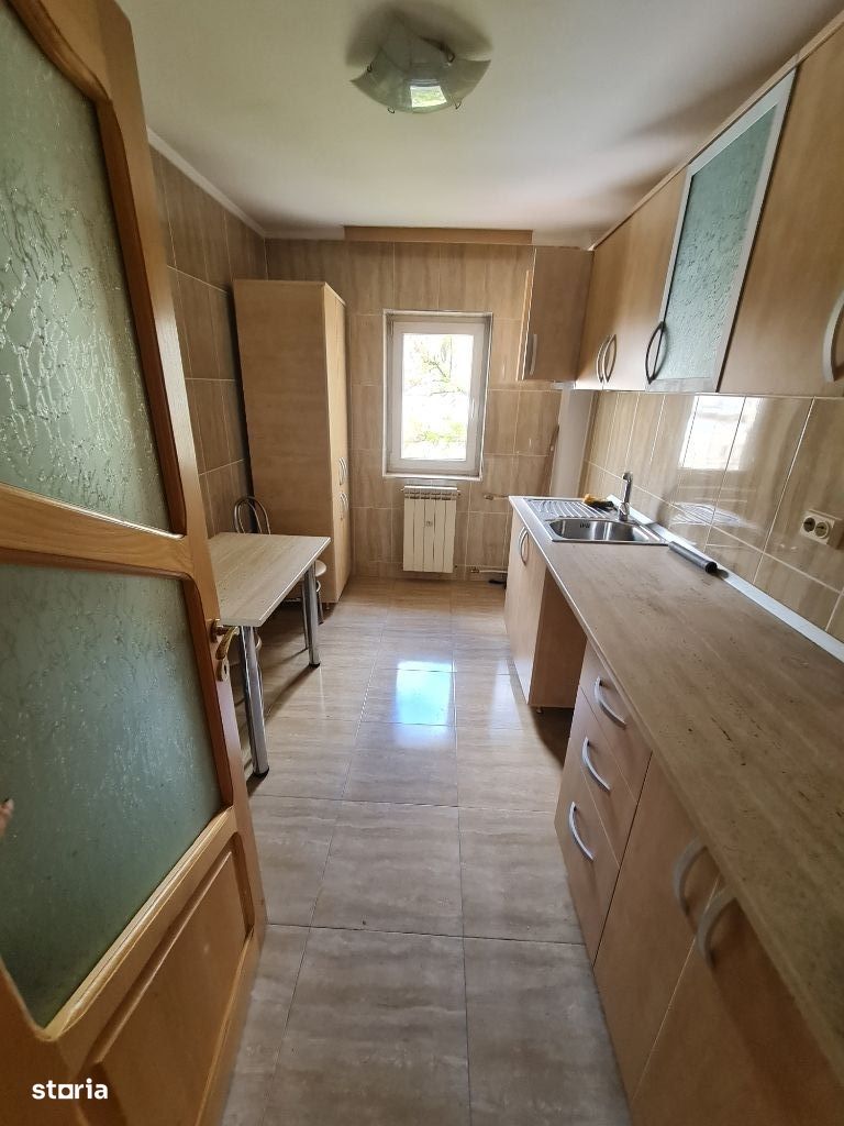 Intrare Obcini - 3 camere decomandate pret 90.000 Euro!