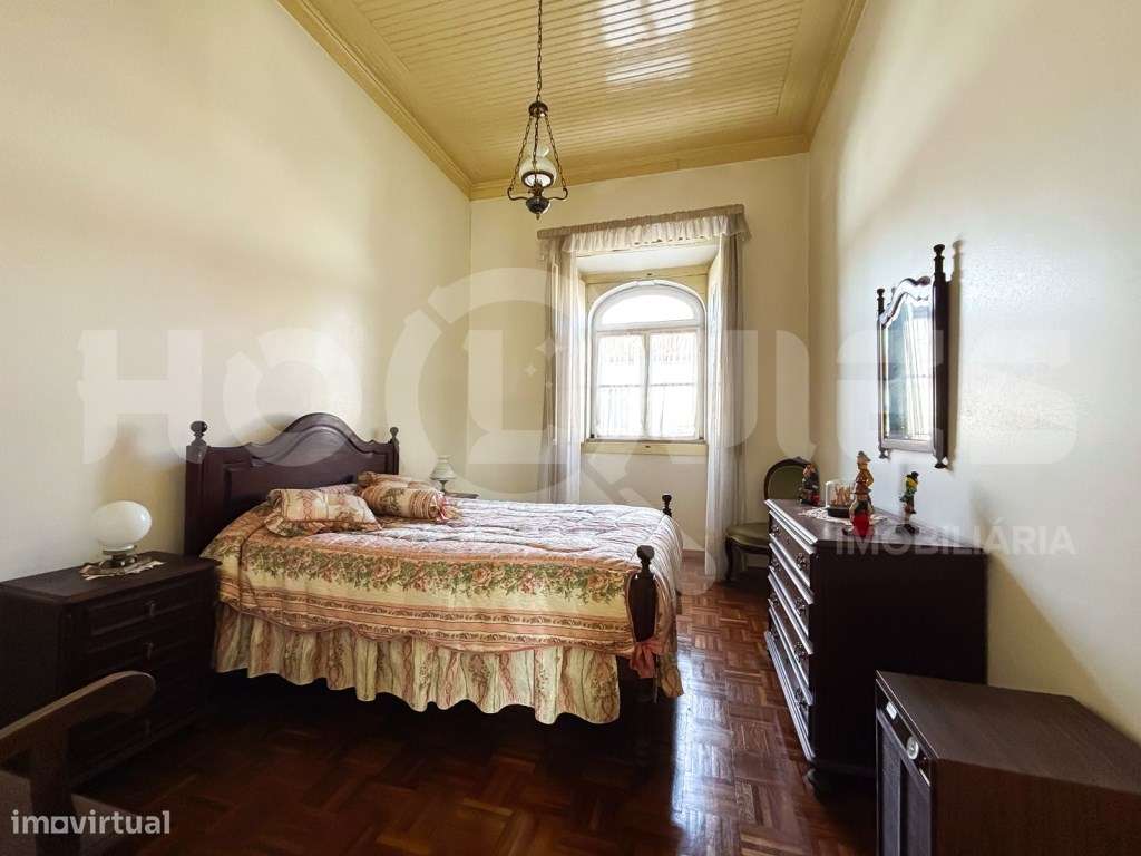 Moradia Secular de Charme | Casa + Jardim + Anexos | Potencial Hote...-34