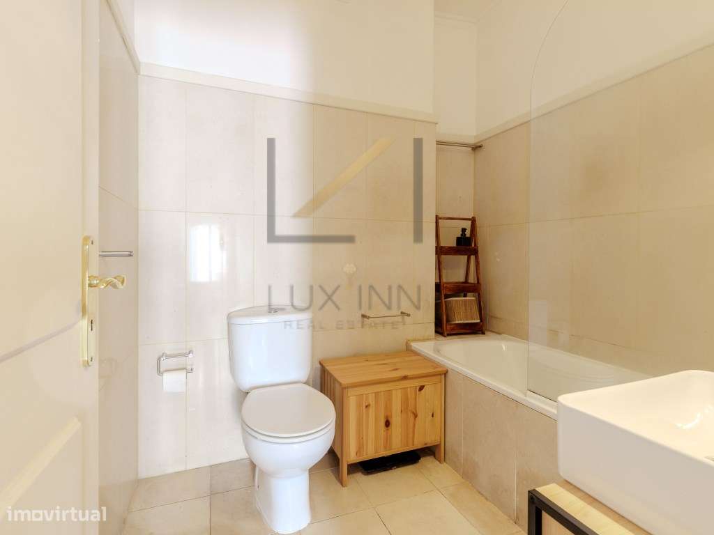 Apartamento T2 em Alfama, excelente localização-20