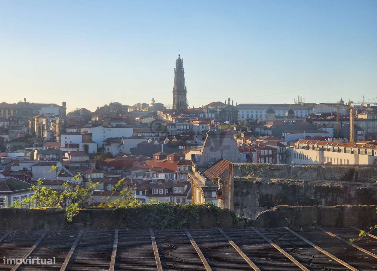 APARTAMENTO T1 COM LOGRADOURO DE 78M2-28