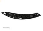 Puxador BMW Serie 4 M4 F32 F33 F82 F83 - Frente Direito Preto - 4