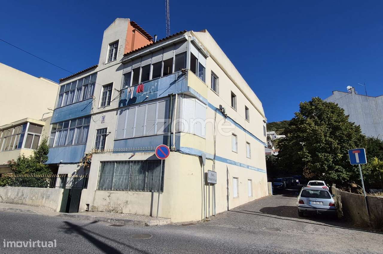 Venda Prédio c/ 3 pisos Encosta da Luz - Odivelas-16