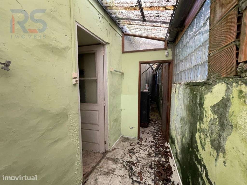 construção 3 pisos e recuado-16