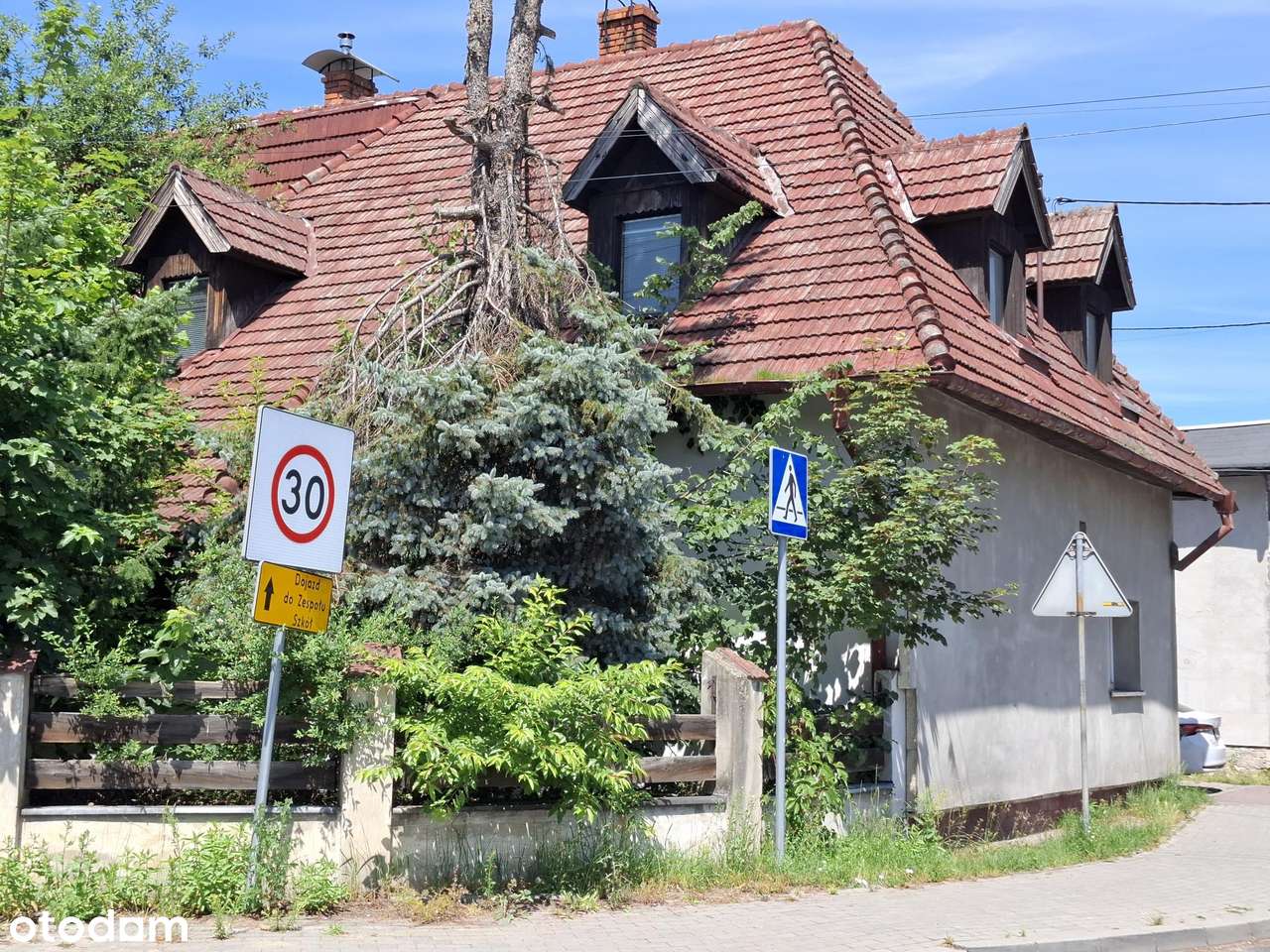 Dom jednorodzinny murowany z garażem w bryle, 245 mkw. Pilchowice