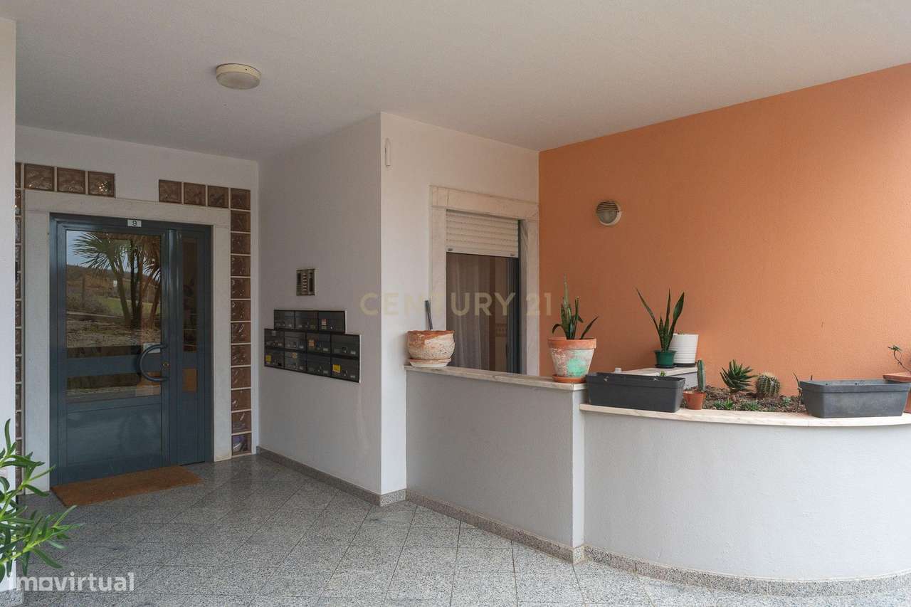 ** ESPECTACULAR APARTAMENTO EM MAFRA, COM VARANDAS E PARQUEAMENTO ** - Grande imagem: 5/53