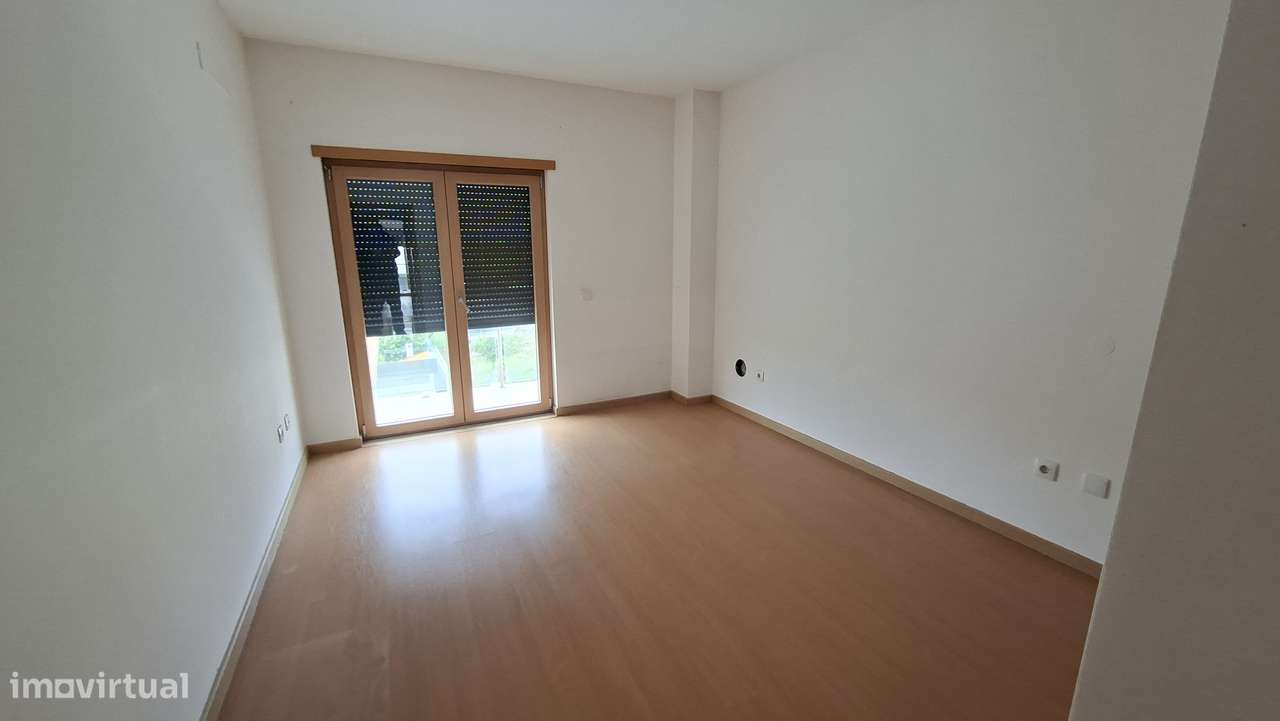 Apartamento T4  com 196m2 no Pinhal Novo.-8