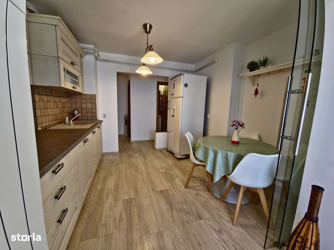 Vedere la mare Faleza Nord 3 camere loc de parcare termen lung - Imagine principală: 5/17