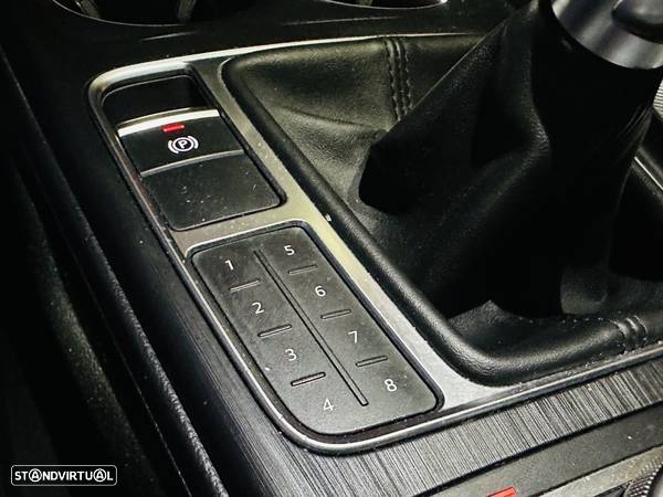 Audi A4 Avant 2.0 TDI Business Line Sport - 22