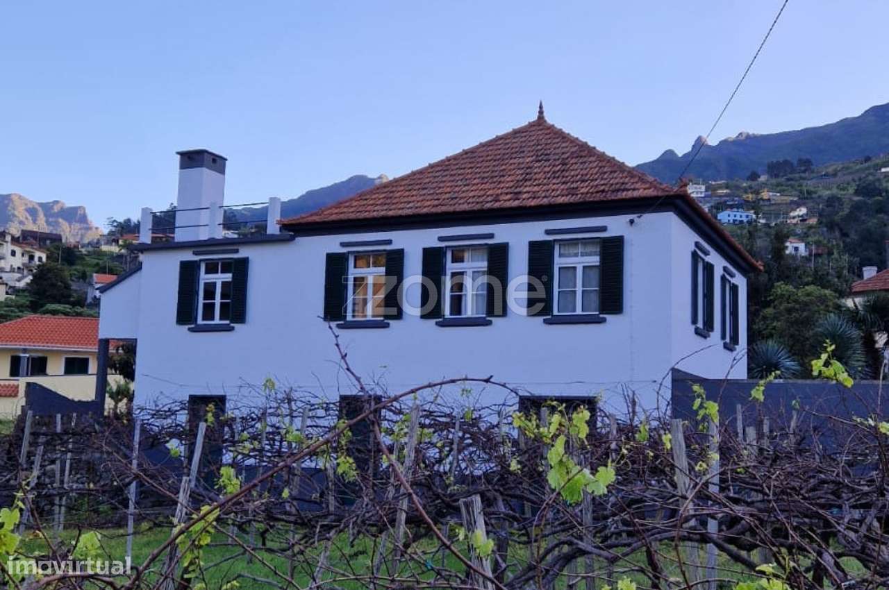 Moradia T4 Estilo Madeirense com Terreno em São Vicente - Grande imagem: 3/17