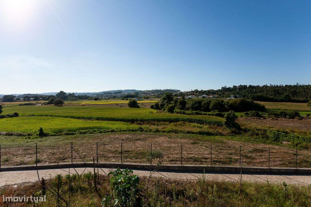 Moradia com Piscina e Campo de Ténis-26