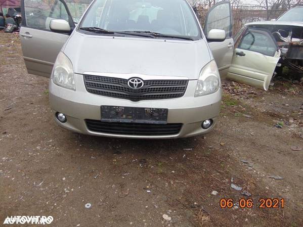 Bara fata Toyota Corolla Verso 2002-2004 dezmembrez - 1