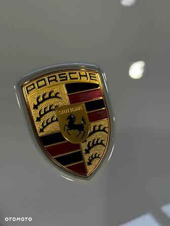 Porsche Macan T - 11