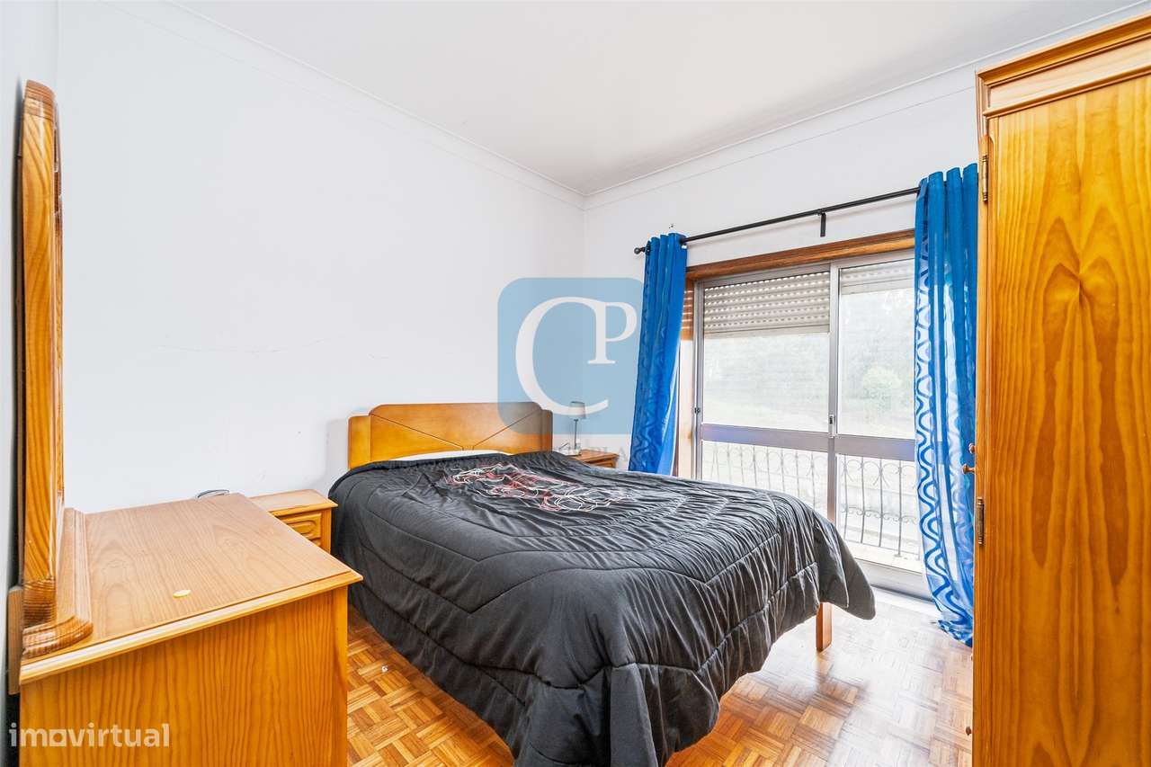 Moradia independente com quatro frações em Guifões, Matosinhos - Grande imagem: 4/23