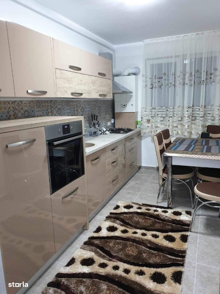 Ofer spre închiriere apartament cu 2 camere,Mioveni, bloc nou