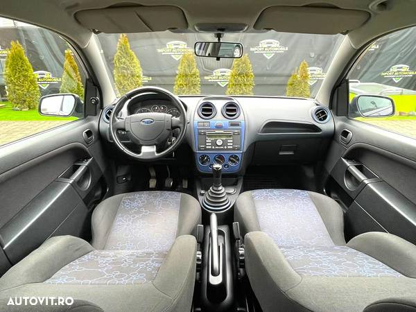 Ford Fiesta 1.3i Ambiente - 10