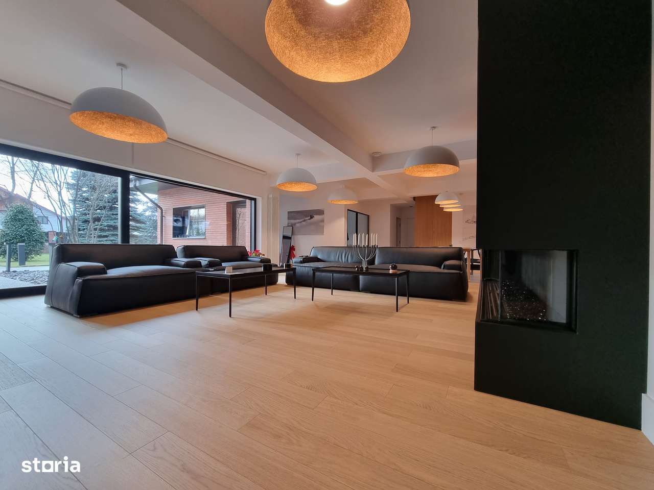 Vila Mediteraneană deosebită, amplasată într-o locație de vis, Bucium-13