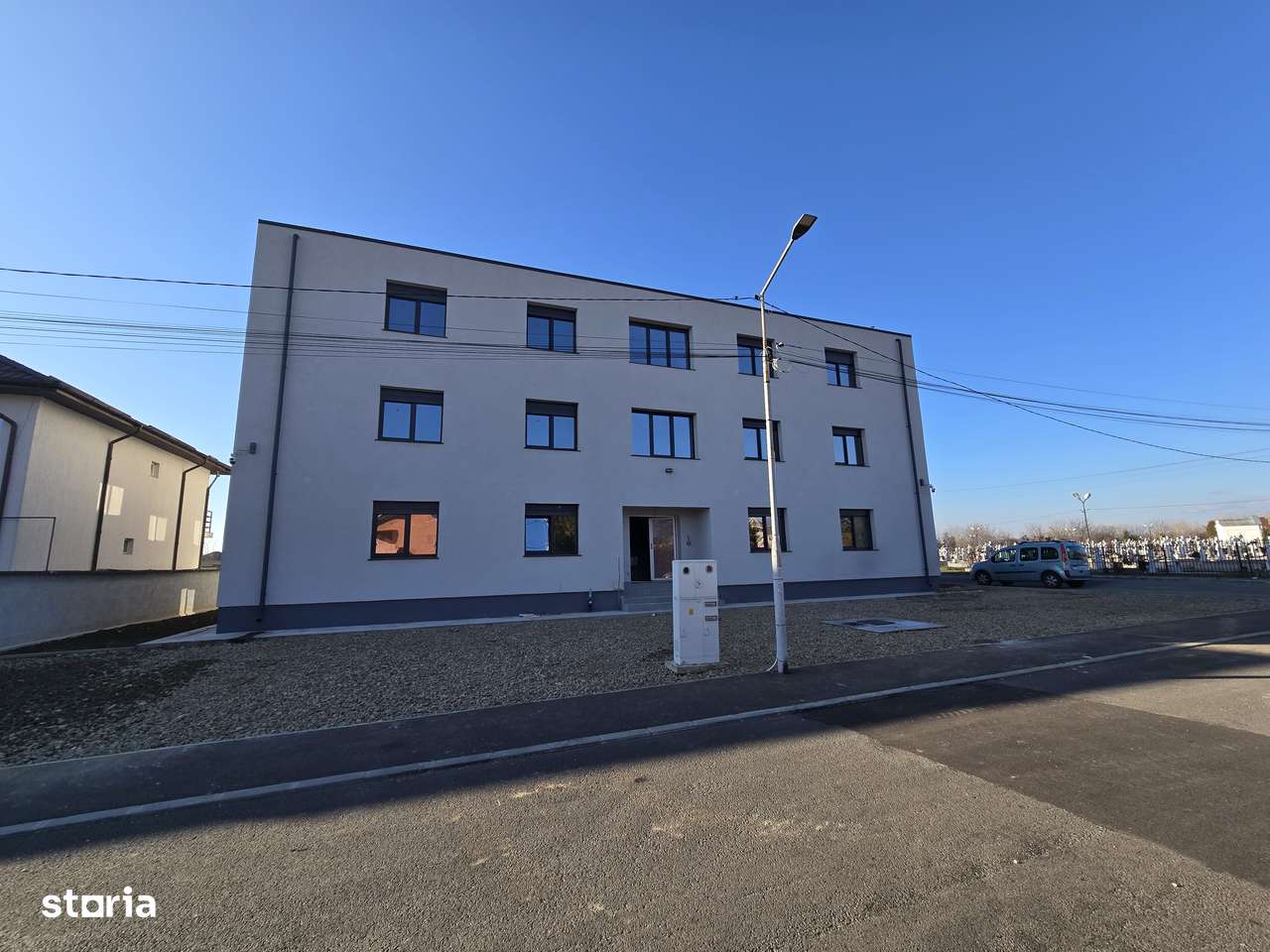 Apartament 3 camere(lux) de vanzare in Targoviste-zona Penny MICRO 3. - Imagine principală: 4/20