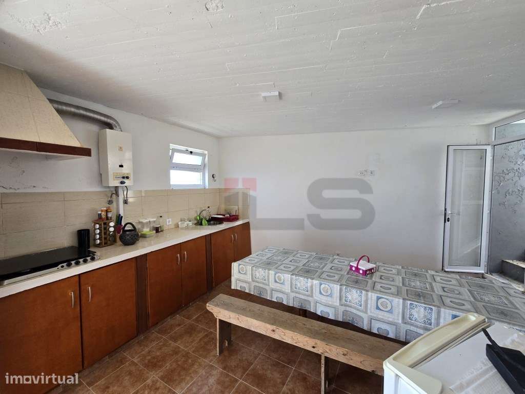 Moradia Isolada T2 -Rocha da Relva-27