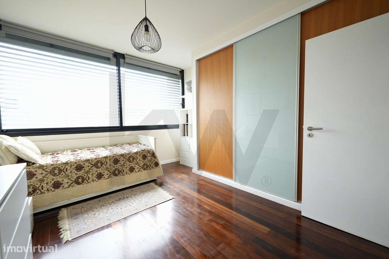 Apartamento T2 nas Madalenas com 170 m2 de área bruta, último piso.-12